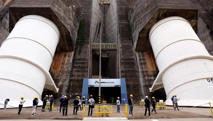 Diretor brasileiro de Itaipu garante tarifa reduzida em 2027